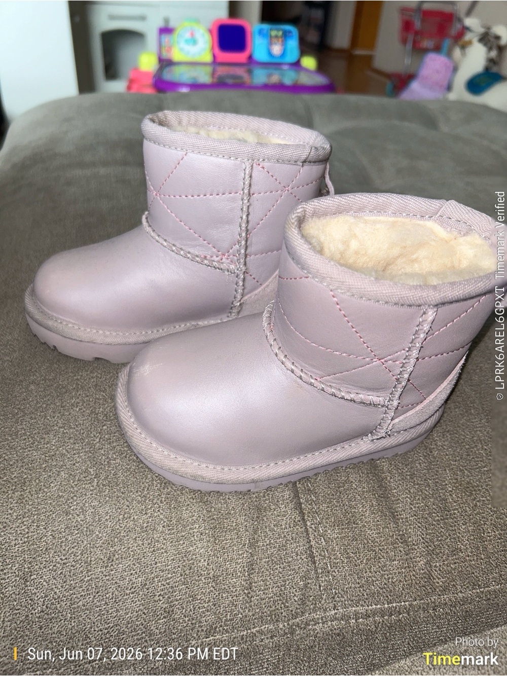 UGG Lilac Faux-Shearling Toddler Boot Size 6 Toddler